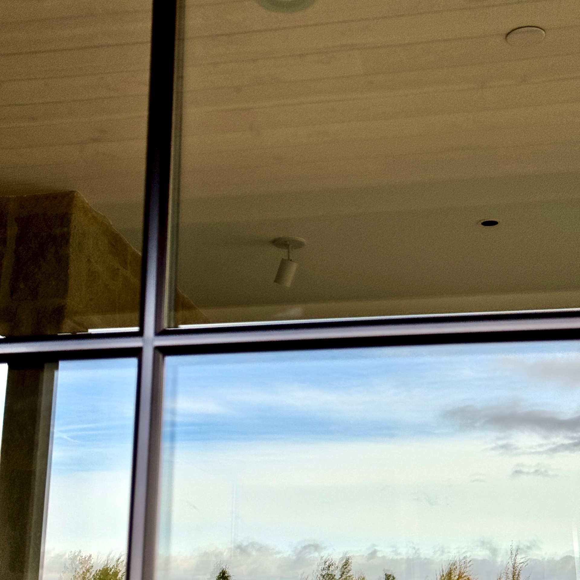 Interior and exterior residential windows professionally cleaned in Doral